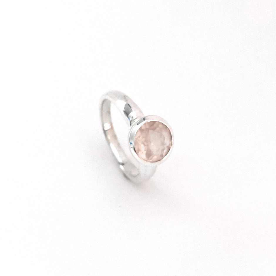 Deep Collar Rose Quartz Ring