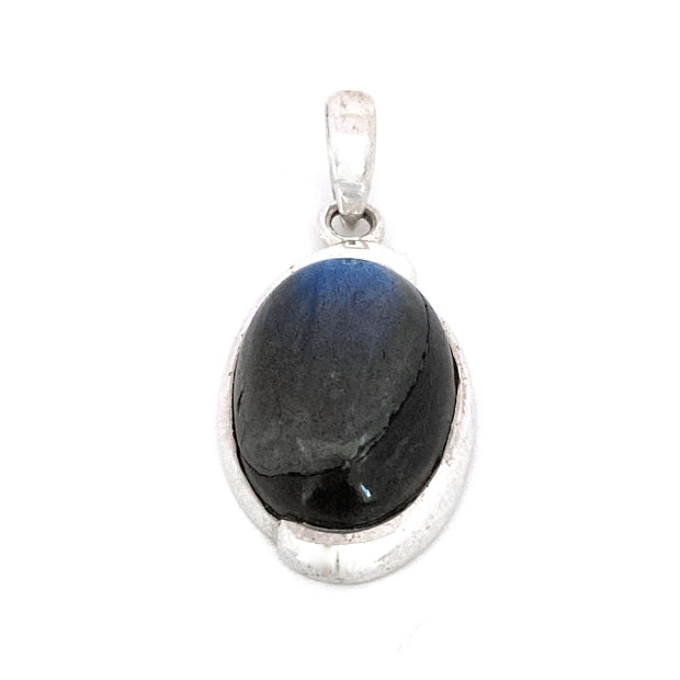 Silver Oval Labradorite Pendant